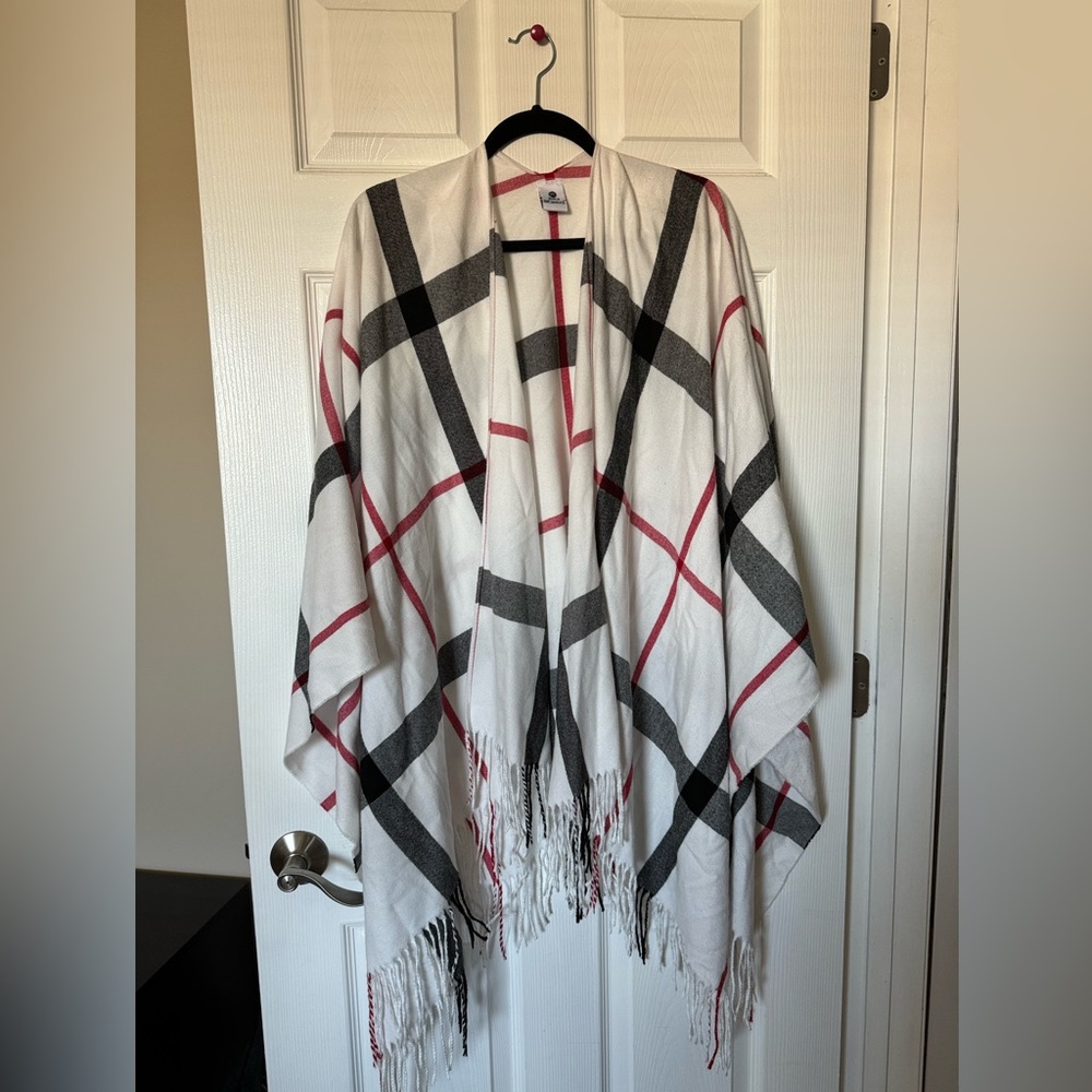 Elegant cover up/ shall